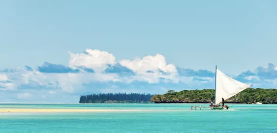 Pirogue Ile des pins Turquoise Plage