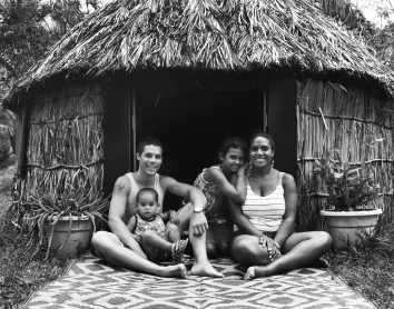 Accueil Tribu Case Famille Culture Kanak Nouvelle-Calédonie